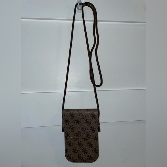 Guess Iphone Samsung Universal Phone Pouch Strap Card Slot - Picture 4 of 5